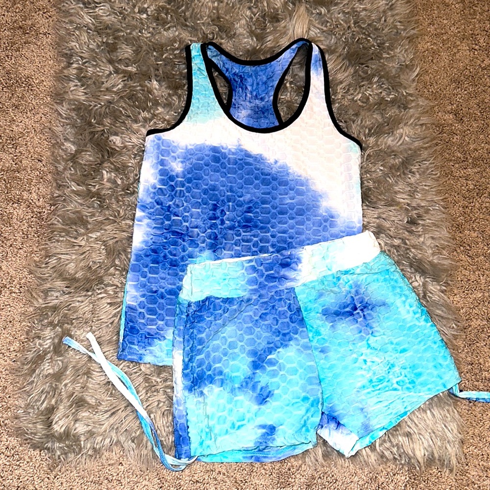 Brand new no tags 2 pc set